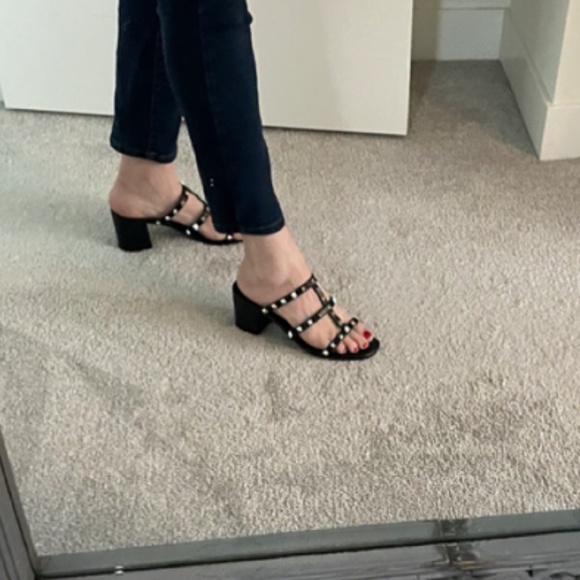 Steve Madden Gold Studded Heeled Sandals NWOT 8 - Picture 5 of 6